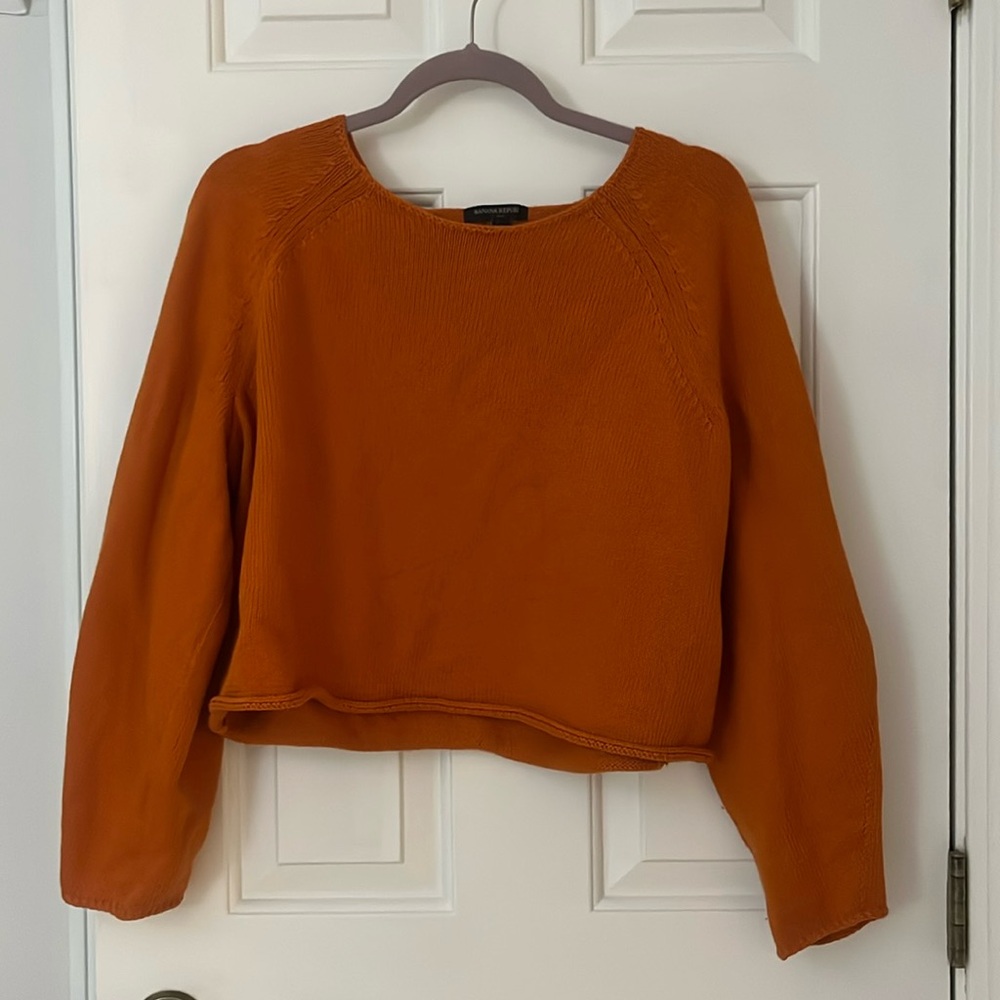 Cropped Banana Republic crew sweater